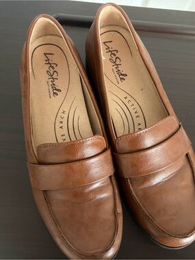 Life Stride Brown Leather Penny Loafers